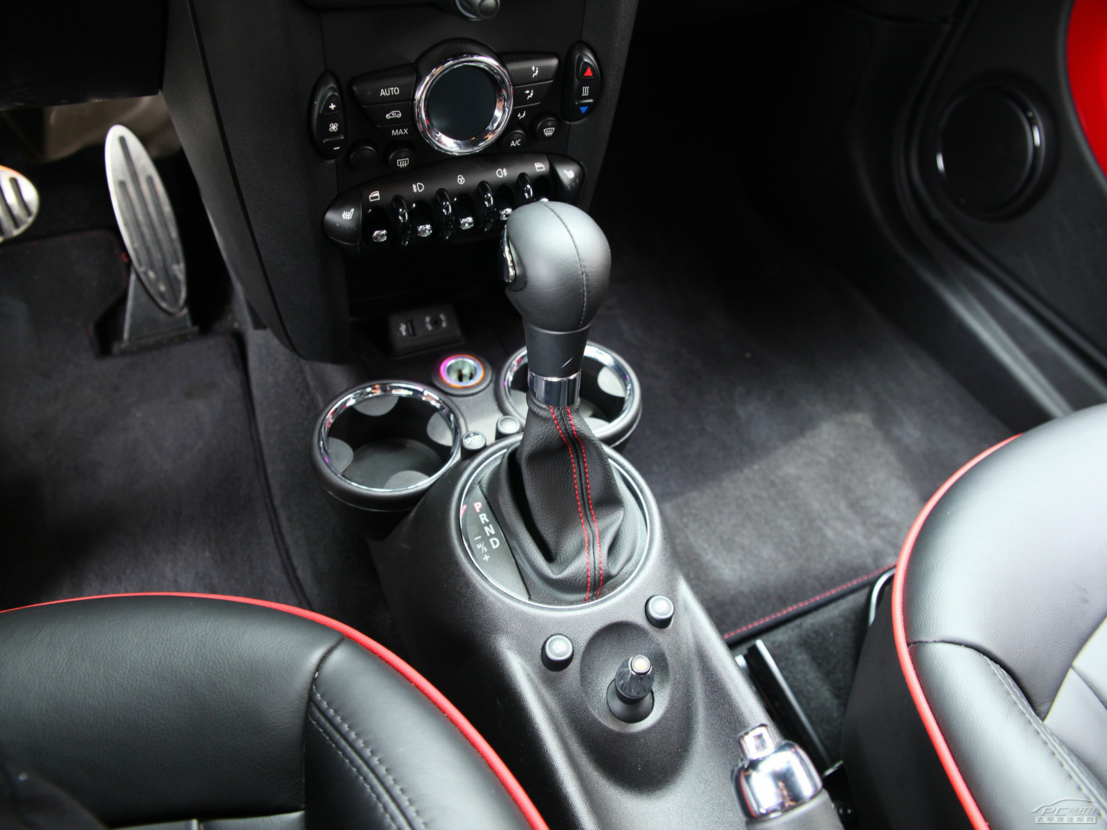 MINI JCW COUPE內(nèi)飾高清大圖