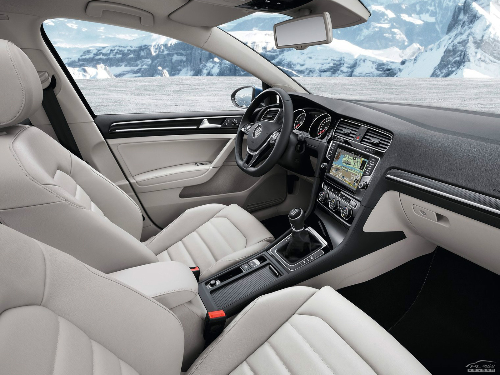 高爾夫(進(jìn)口)內(nèi)飾高清大圖