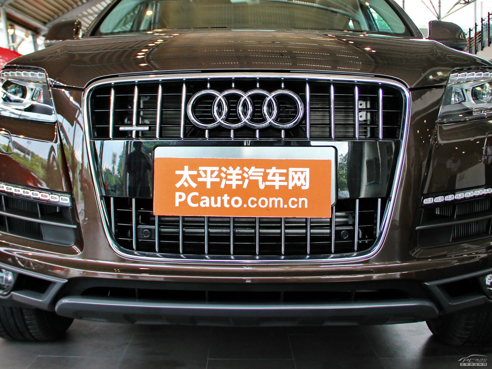 奧迪Q7外觀高清大圖