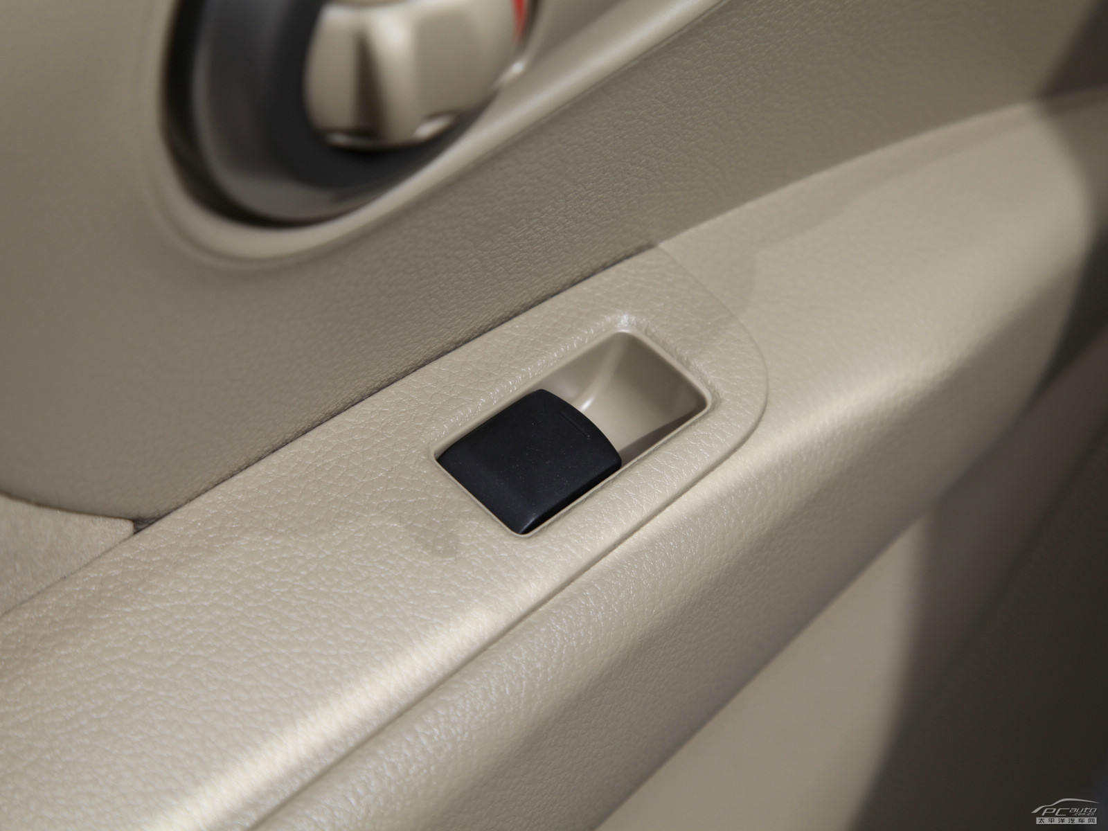 驪威內(nèi)飾高清大圖