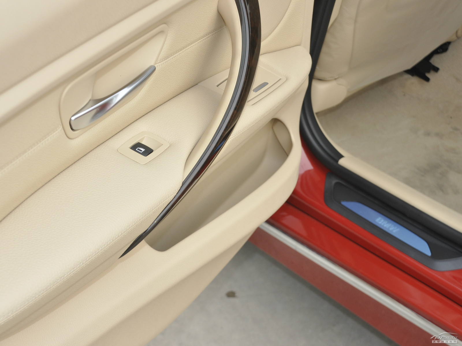 寶馬3系空間高清大圖