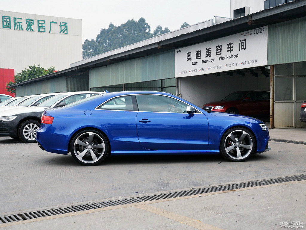 圣邦藍奧迪RS 5整車外觀外觀圖片
