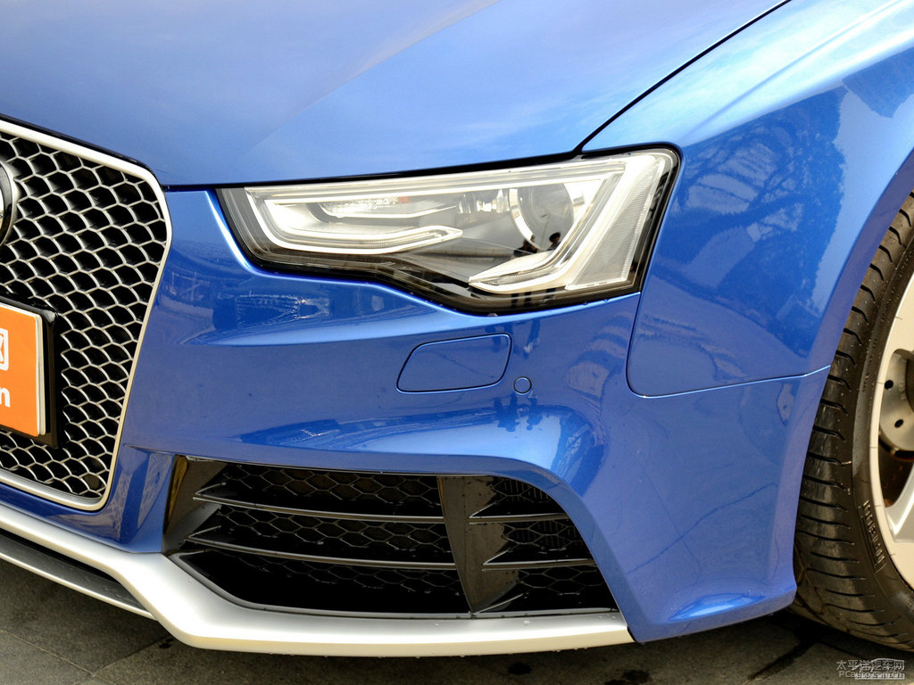 圣邦藍奧迪RS 5車頭外觀圖片