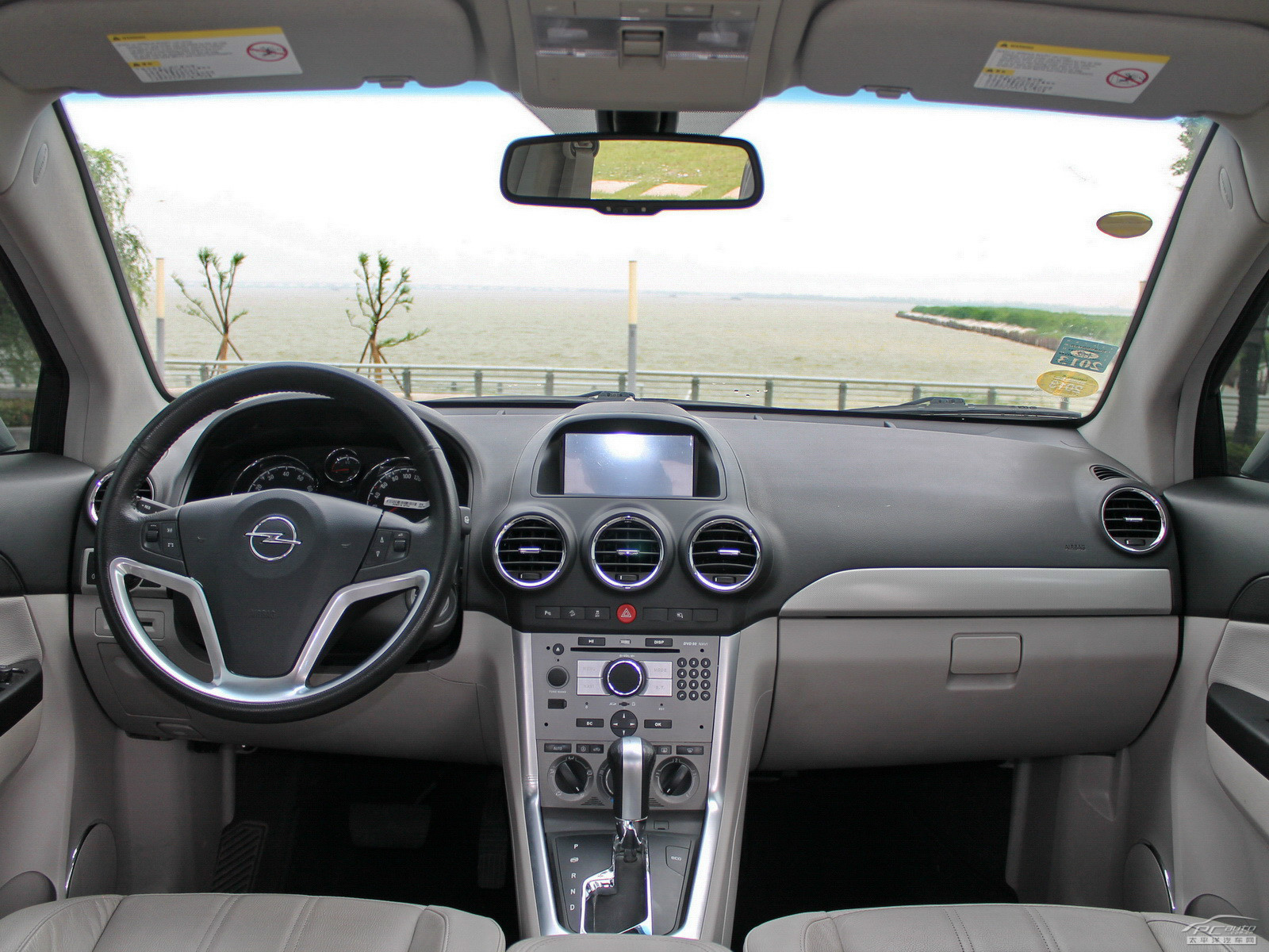 安德拉內(nèi)飾高清大圖