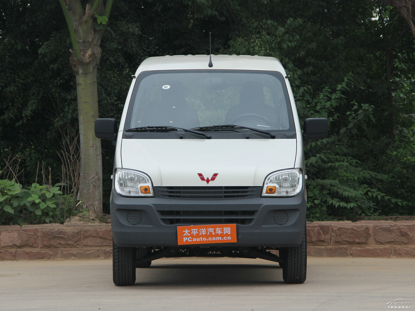 五菱之光外觀高清大圖