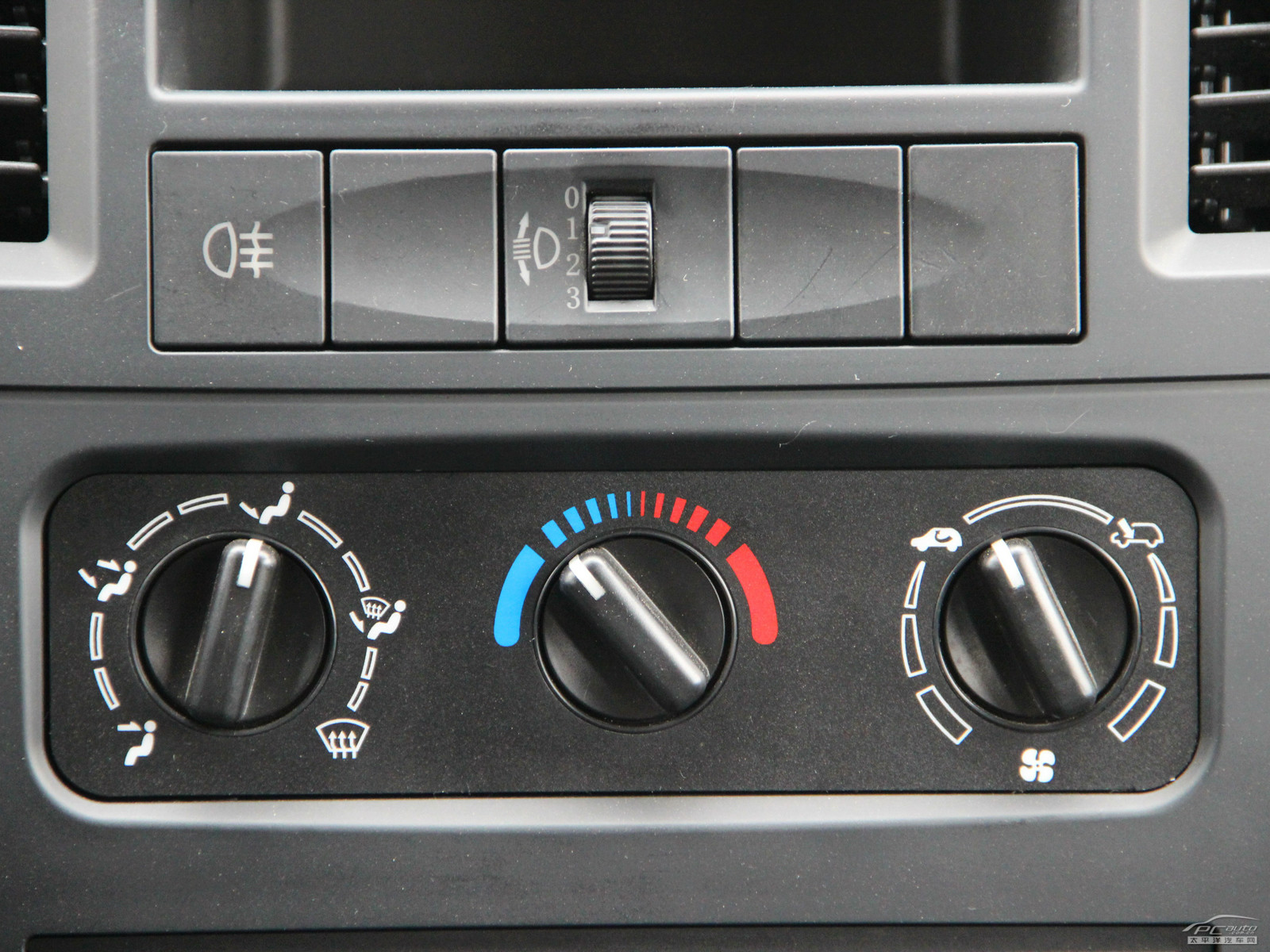 五菱之光內(nèi)飾高清大圖