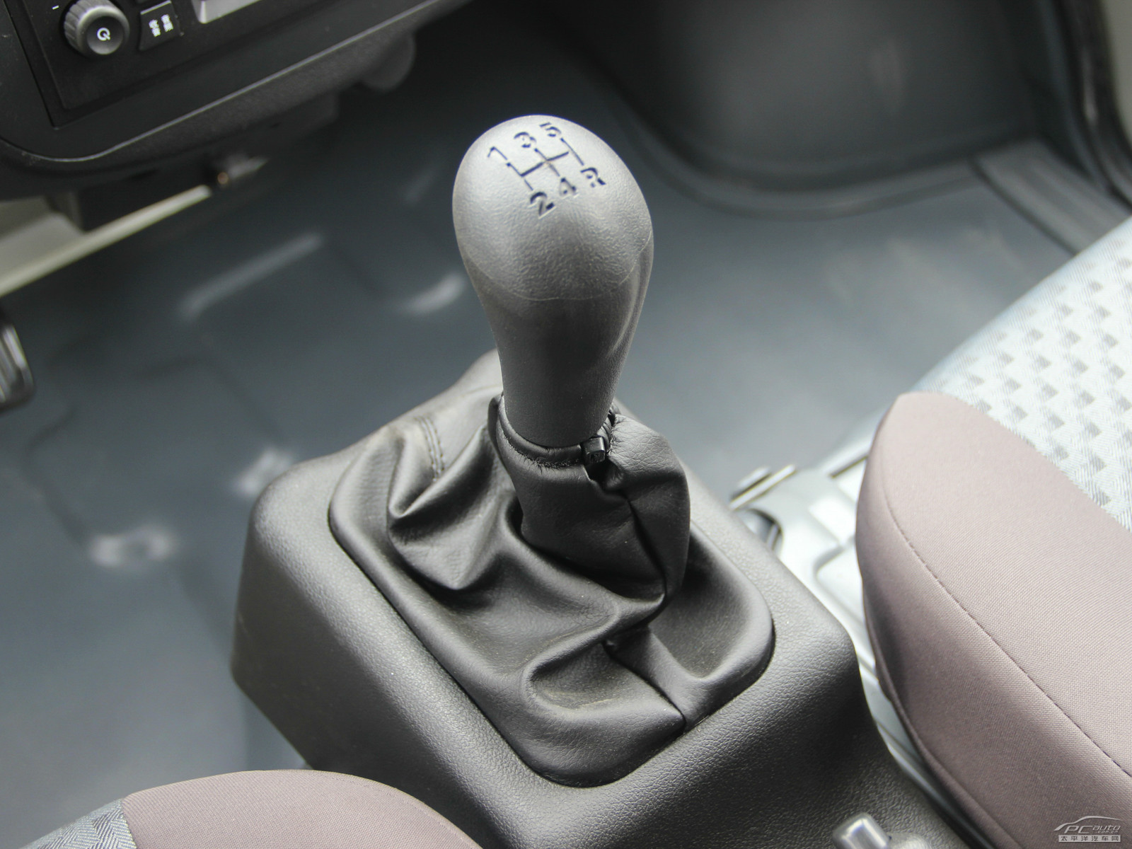 五菱之光內(nèi)飾高清大圖