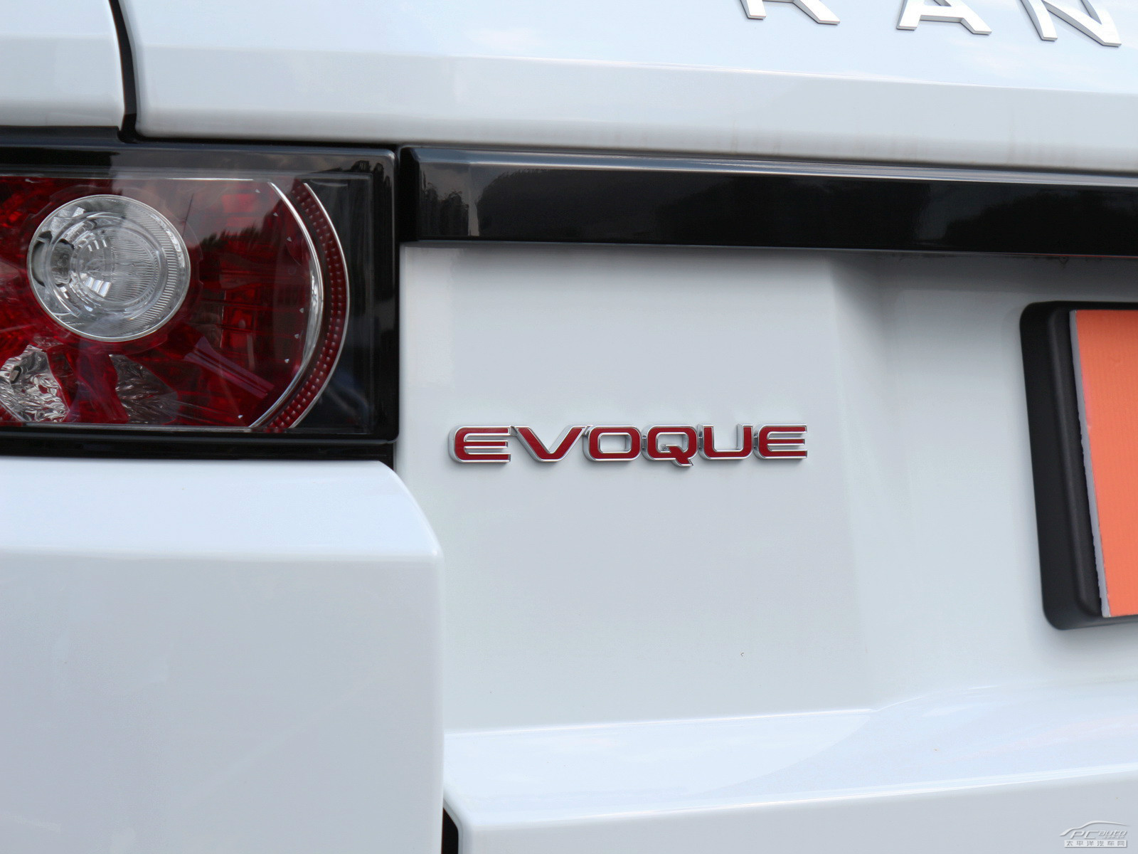 攬勝極光(進口)外觀高清大圖