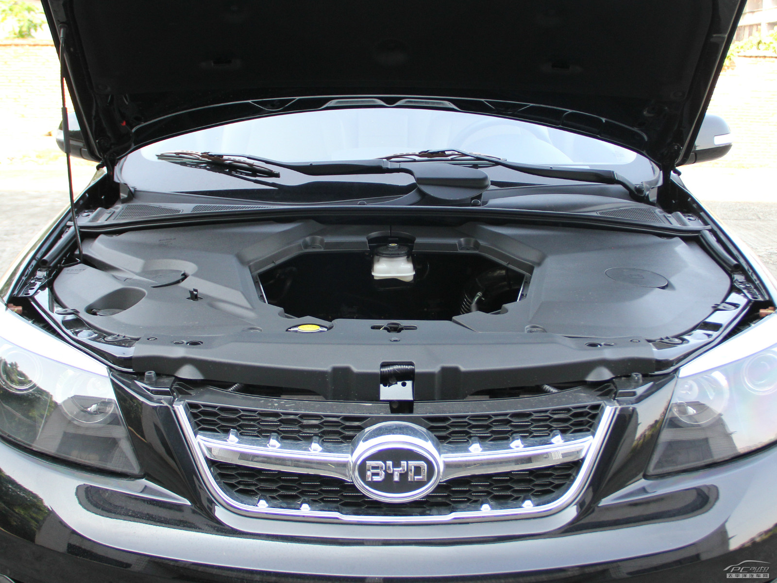 比亞迪S6細(xì)節(jié)高清大圖