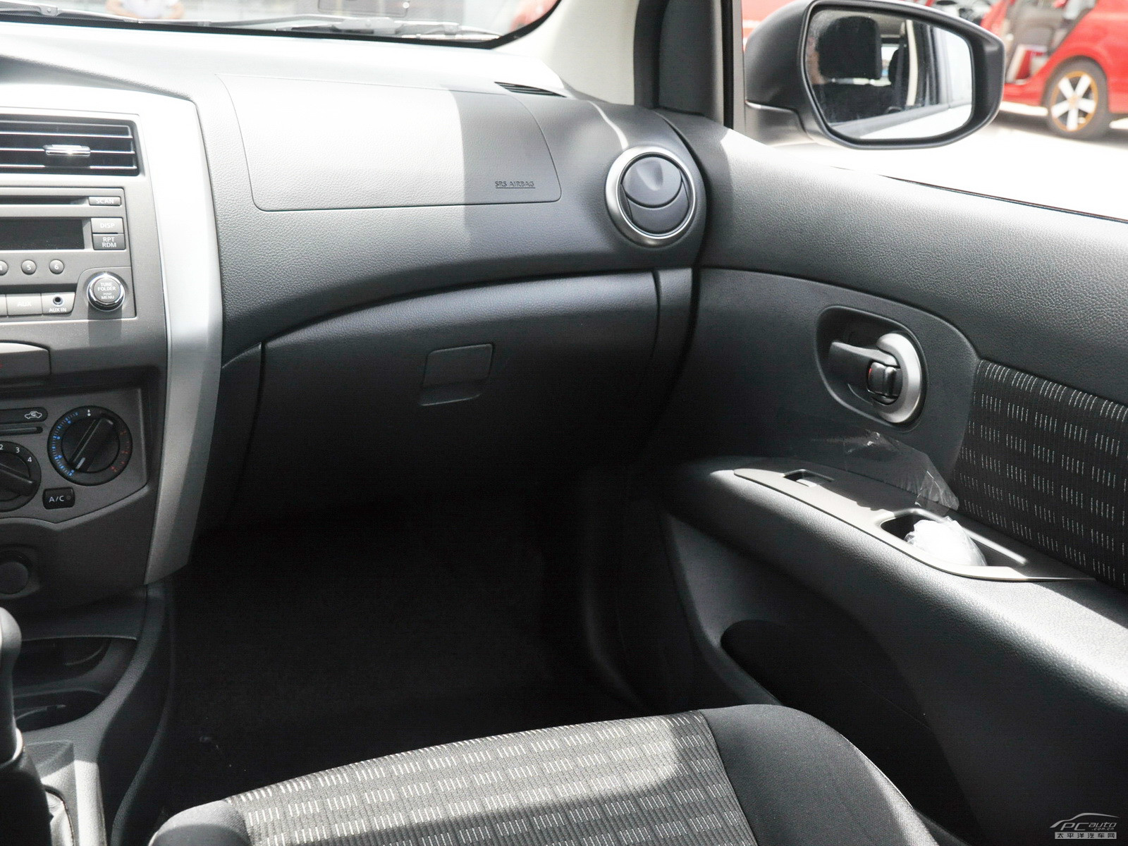 驪威內(nèi)飾高清大圖