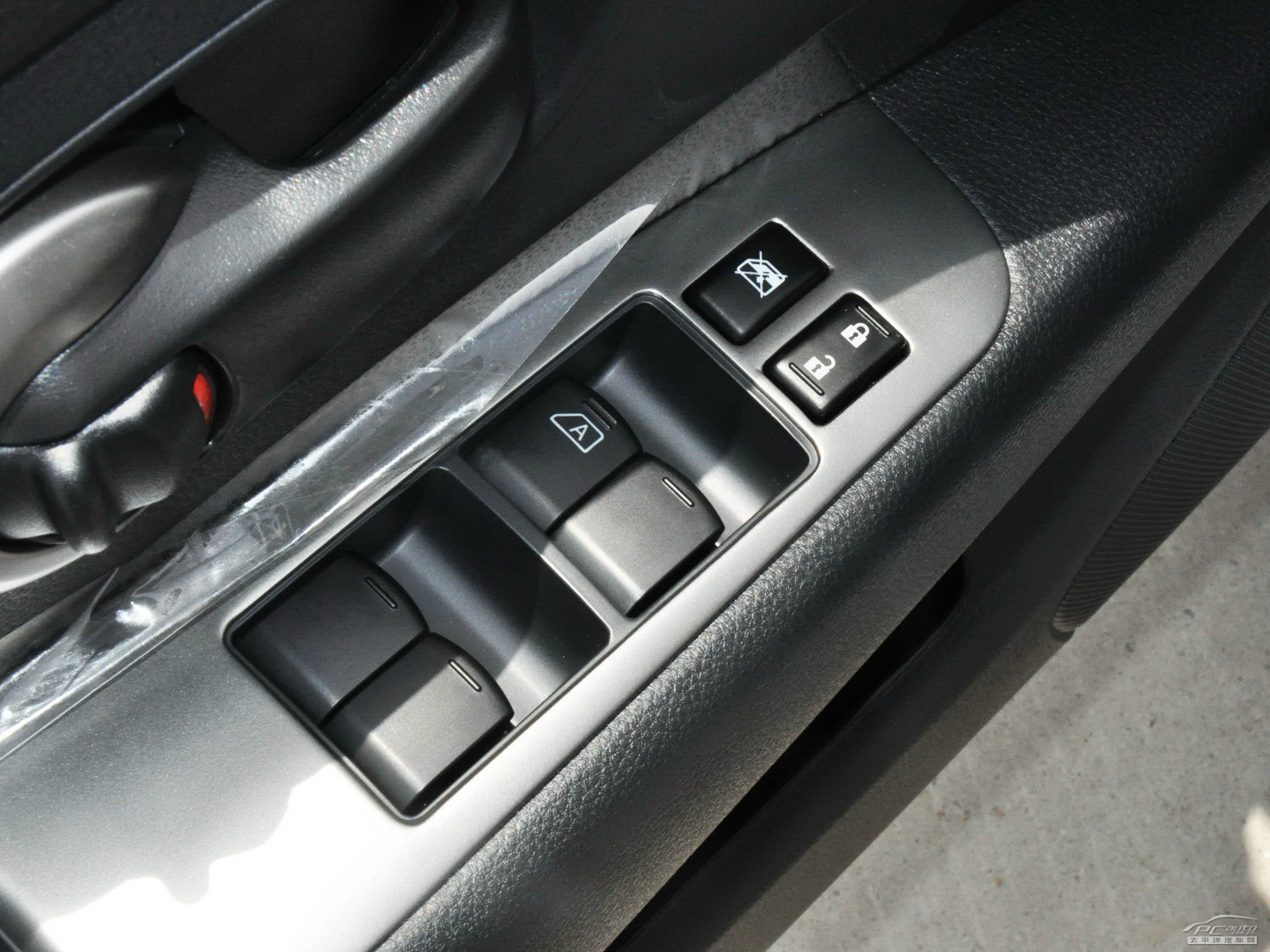 驪威內飾高清大圖