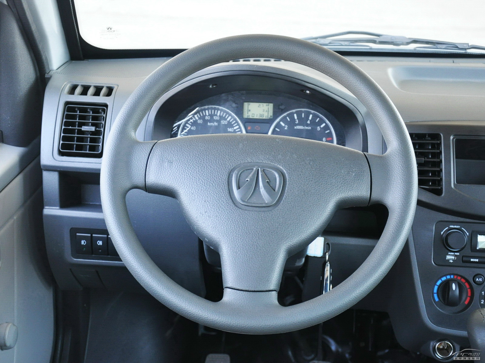 北汽威旺205內(nèi)飾高清大圖