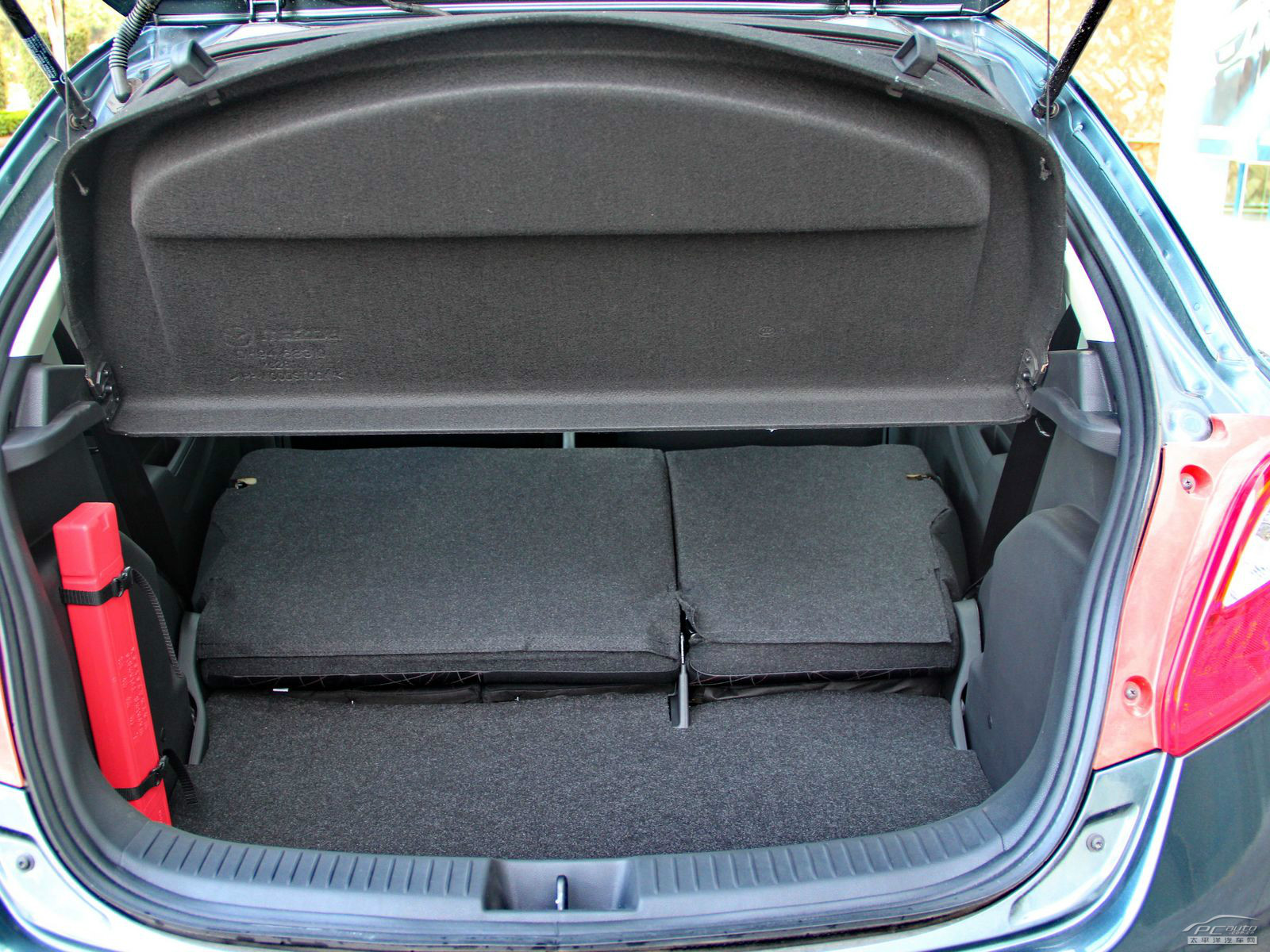 馬自達2空間高清大圖