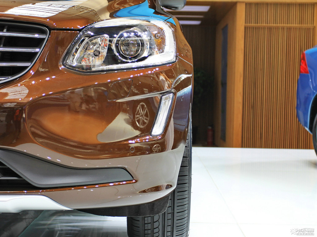ɫ֠XC60(M)܇^^DƬ