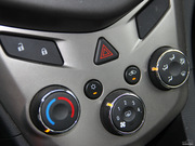 2011款 三廂 1.4L SE AT 2011款 三廂 1.4L SE AT