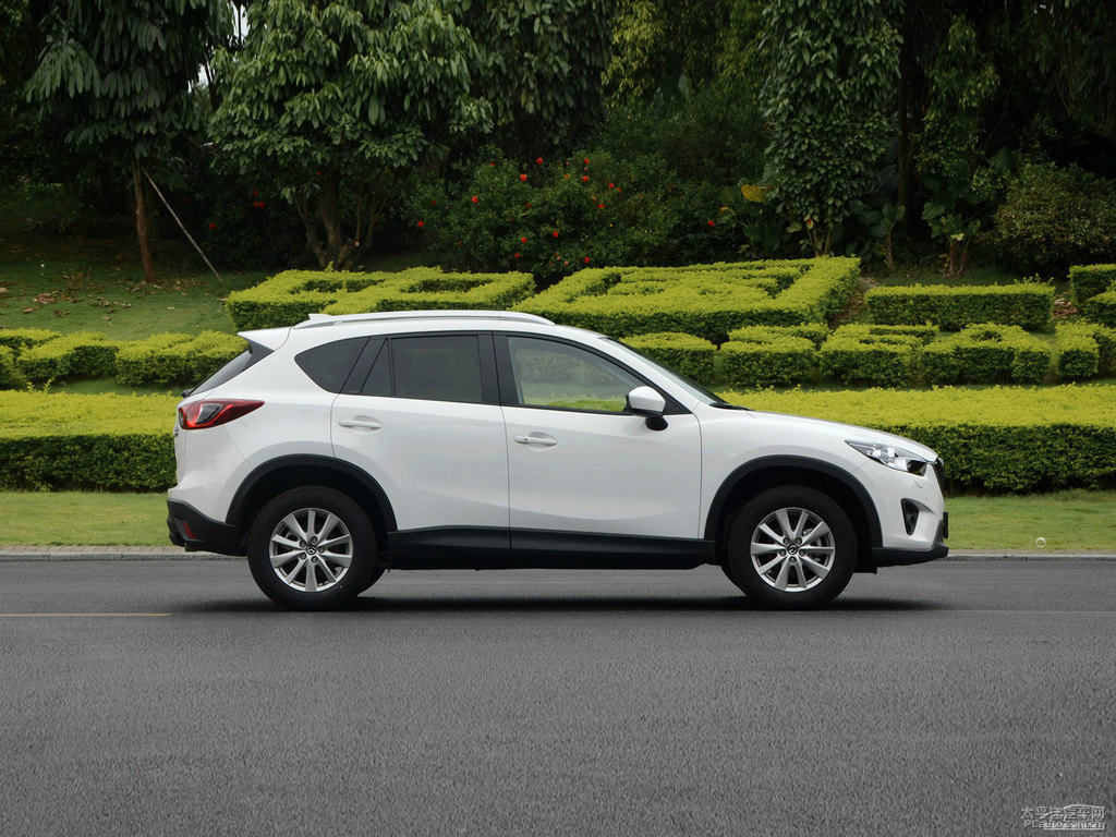 珠光白馬自達(dá)CX-5整車外觀外觀圖片