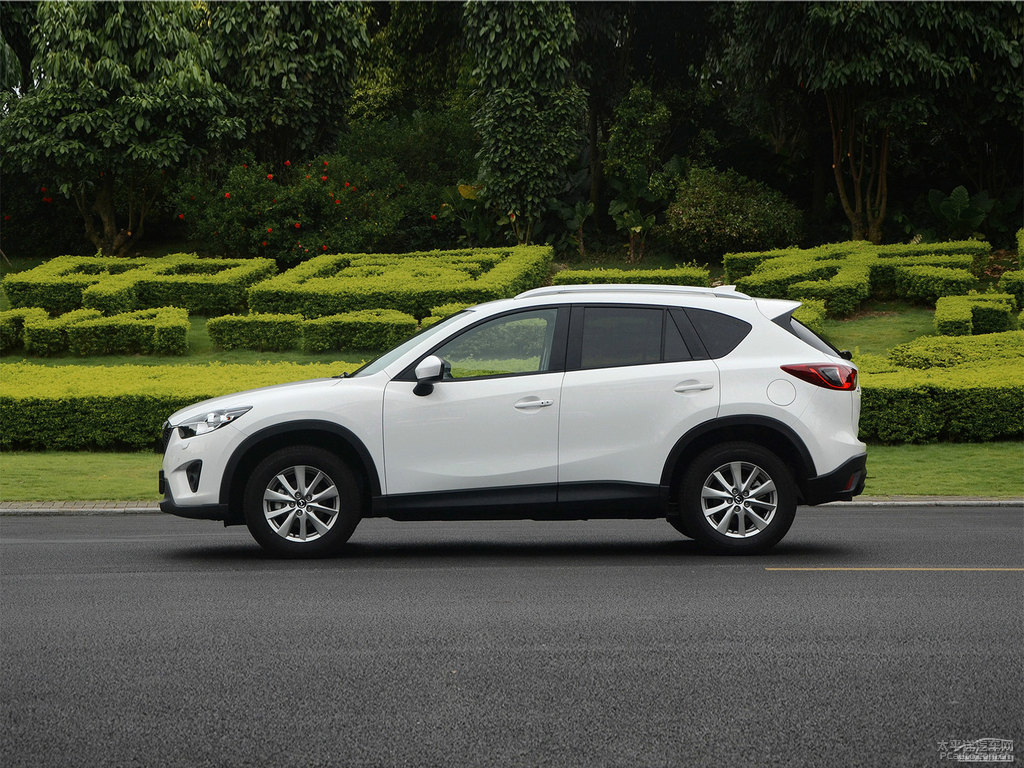 珠光白馬自達(dá)CX-5整車外觀外觀圖片