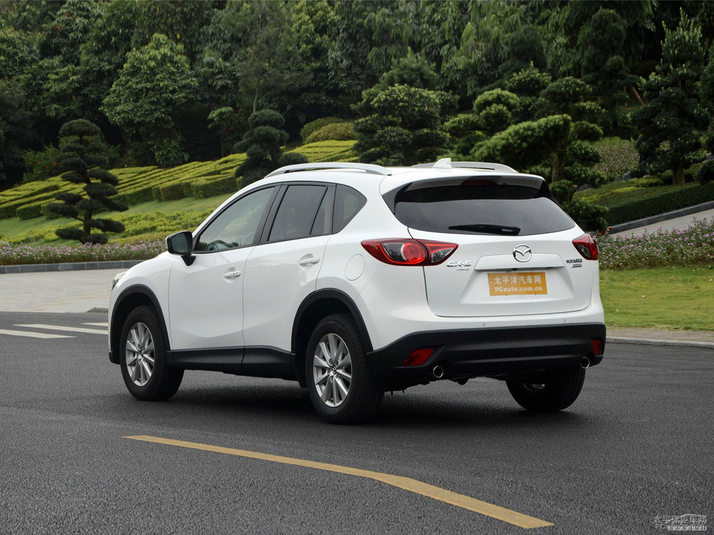 珠光白馬自達(dá)CX-5整車外觀外觀圖片