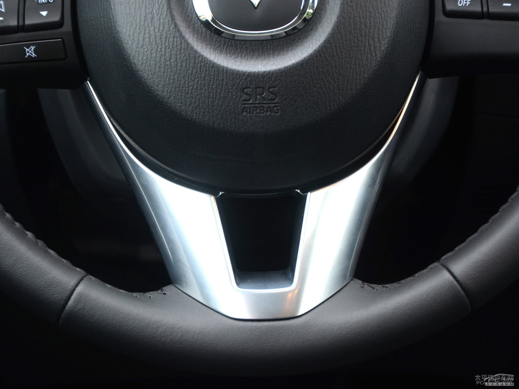 珠光白馬自達(dá)CX-5中控內(nèi)飾圖片