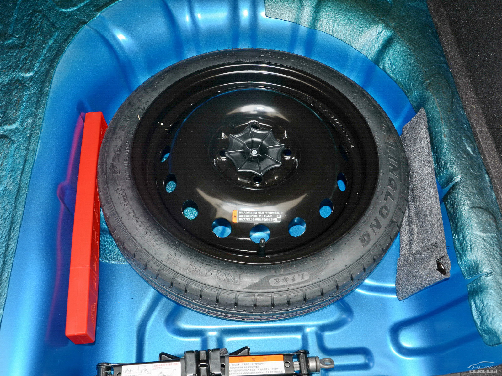 寶駿630細節(jié)高清大圖