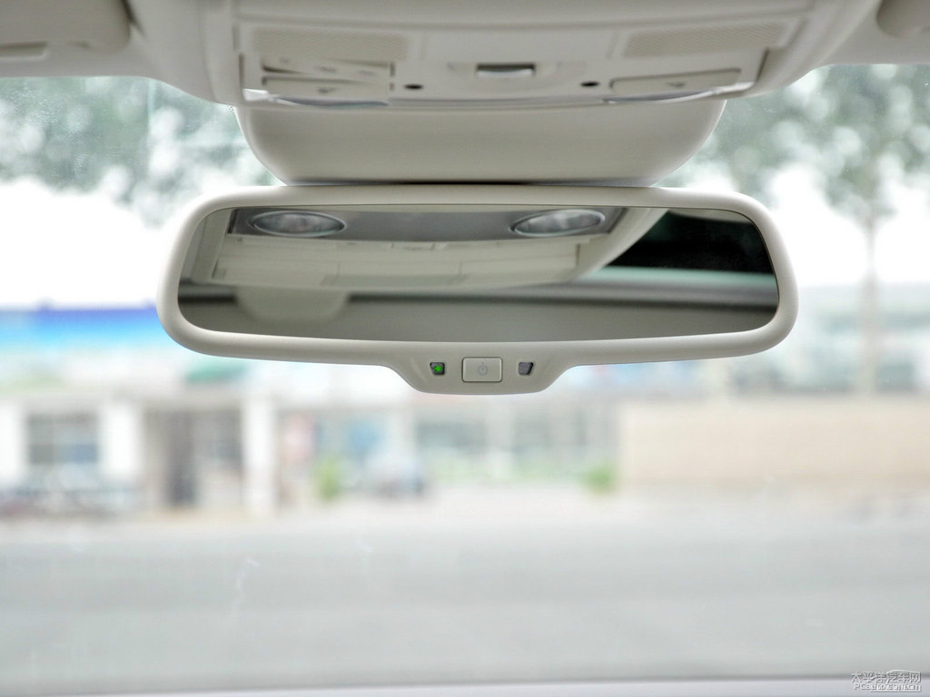 朱鷺白大眾CC車廂內(nèi)飾圖片