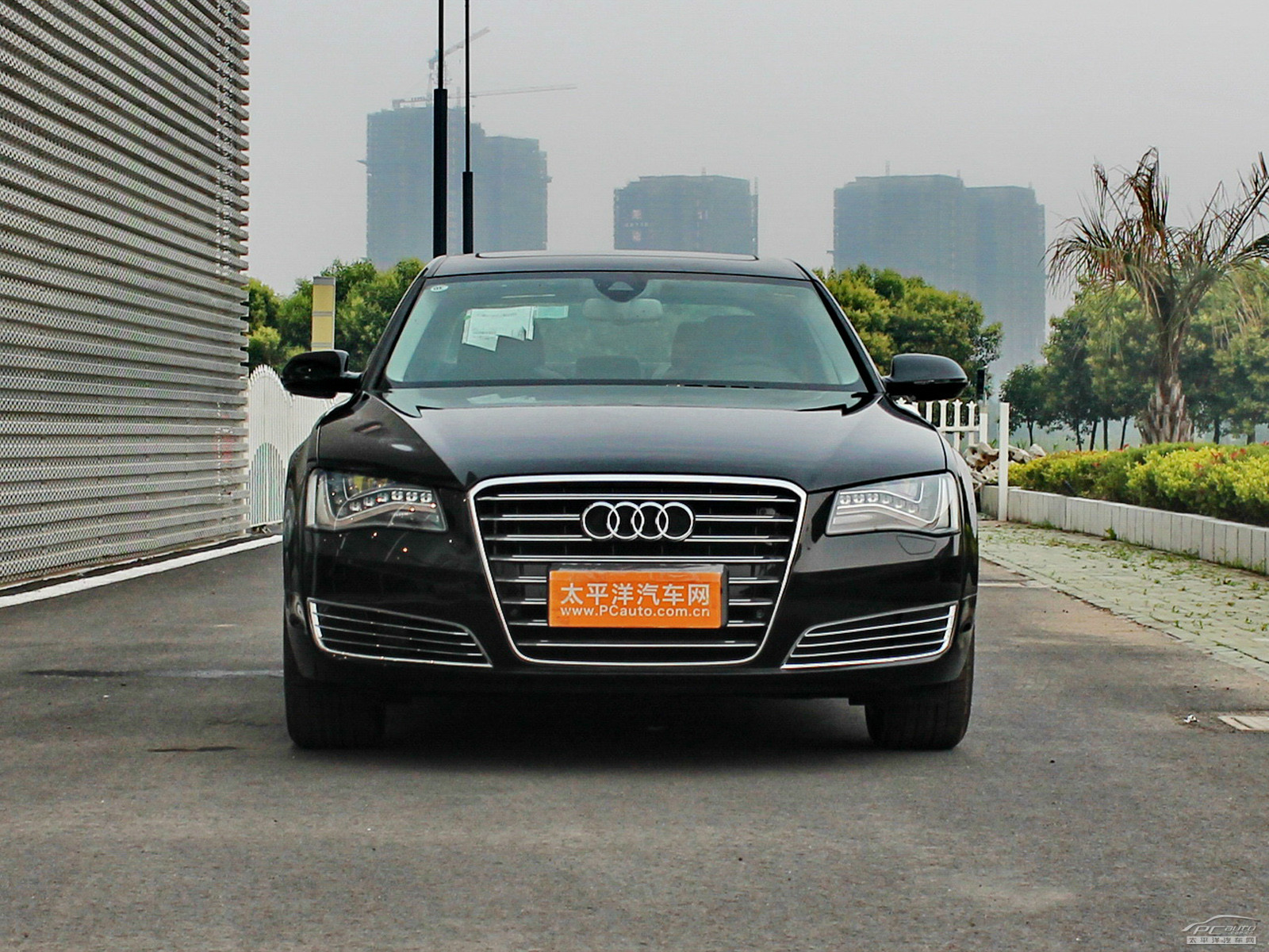 奧迪A8L外觀高清大圖