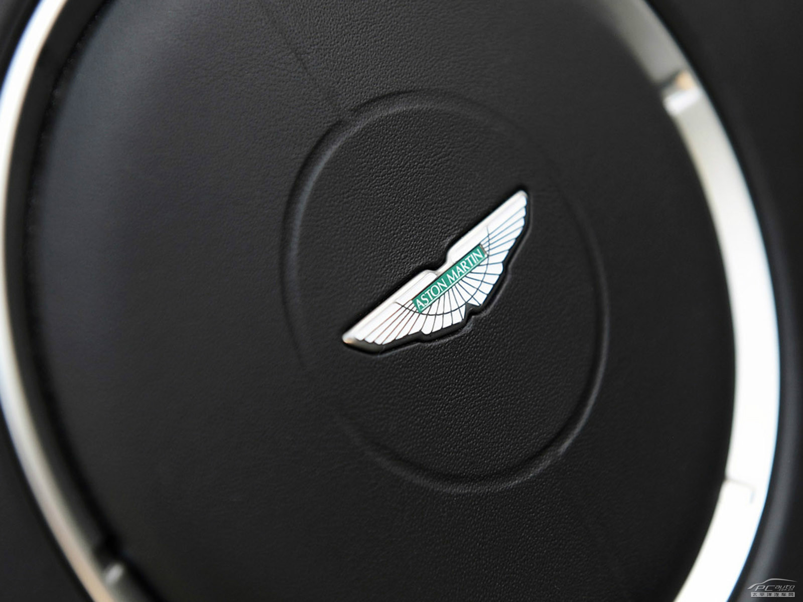 V8 Vantage內(nèi)飾高清大圖