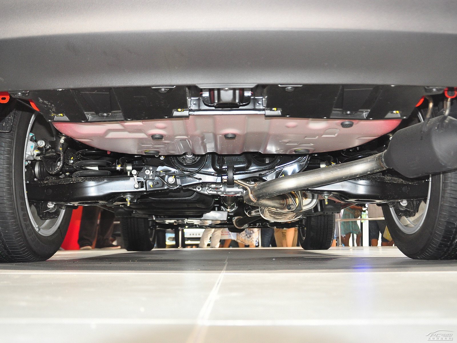 豐田RAV4(海外)細節(jié)高清大圖