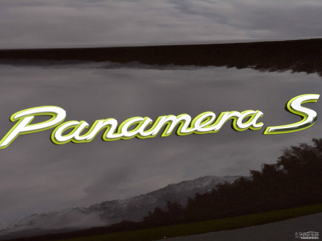 Panamera車尾外觀圖片