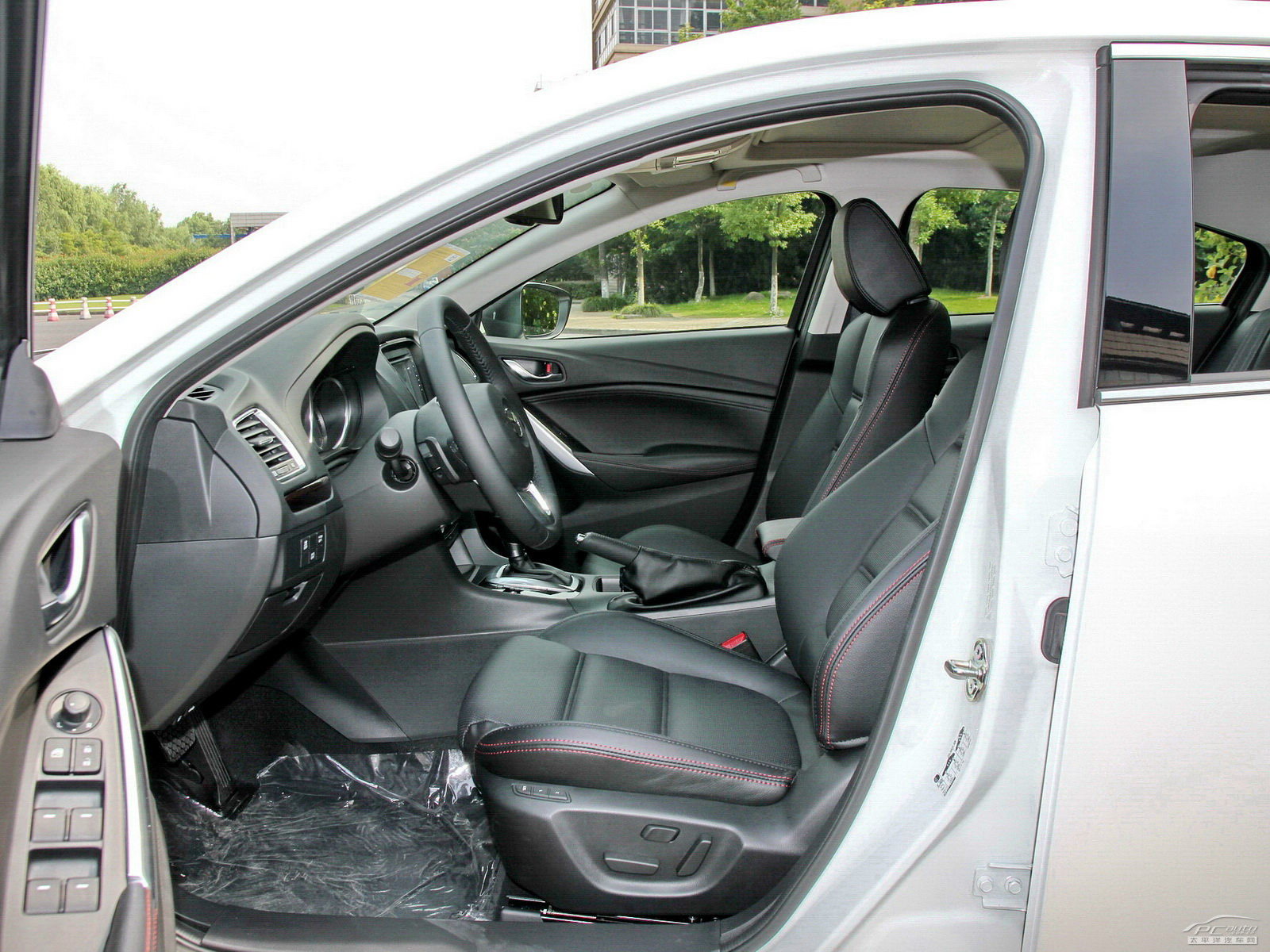 馬自達(dá)ATENZA空間高清大圖