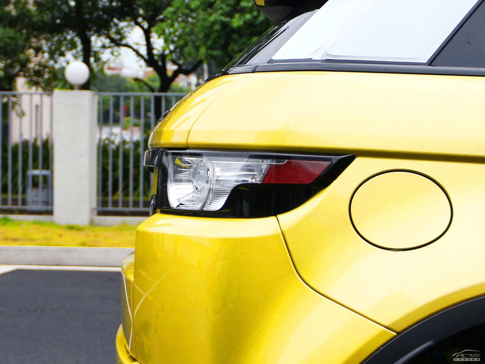 攬勝極光(進(jìn)口)外觀高清大圖