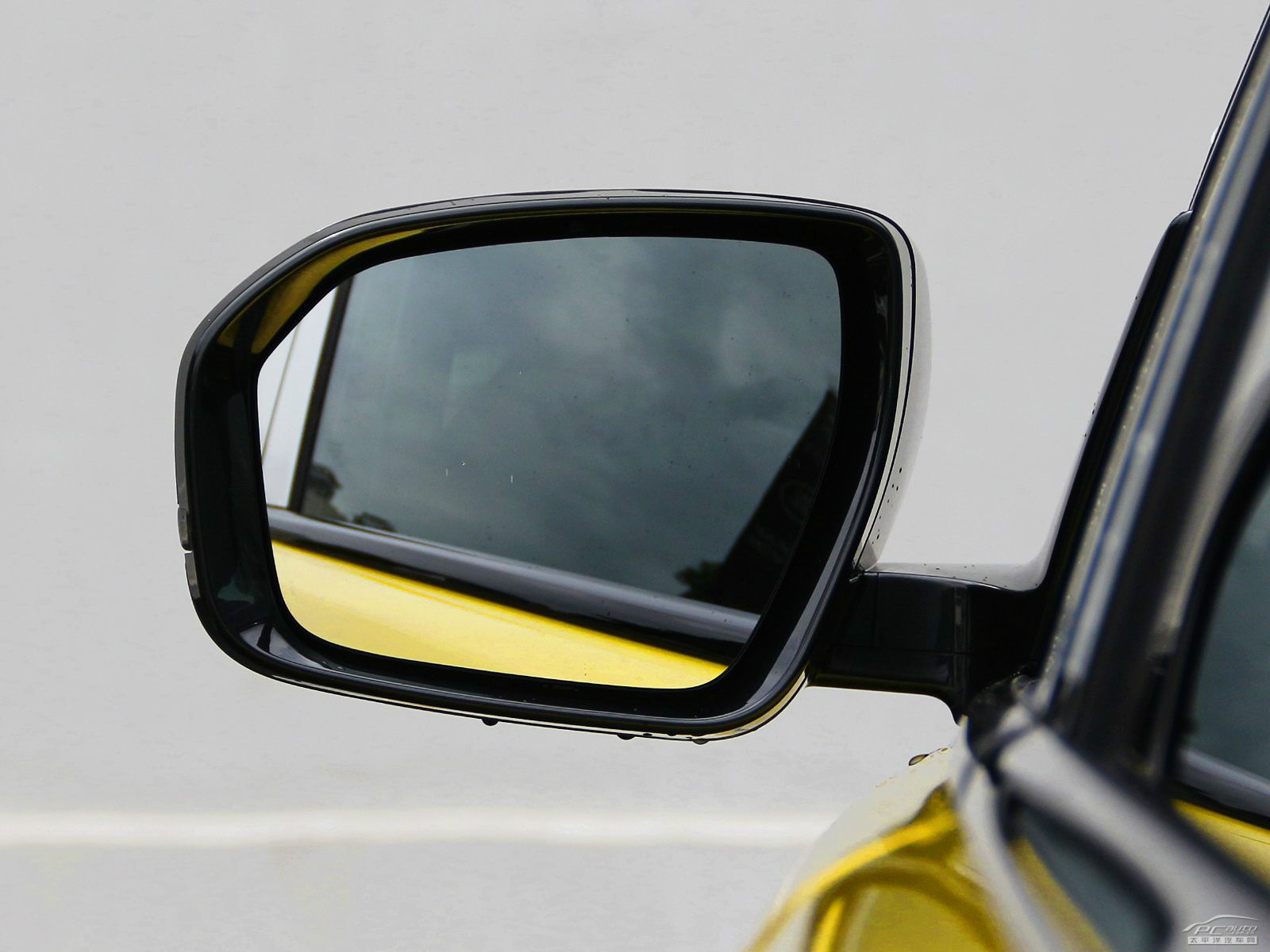 攬勝極光(進(jìn)口)外觀高清大圖