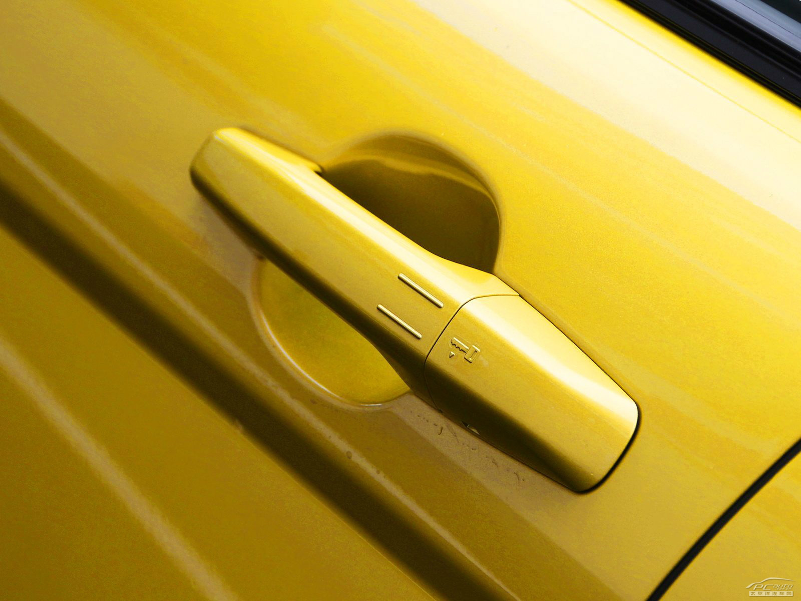 攬勝極光(進口)外觀高清大圖