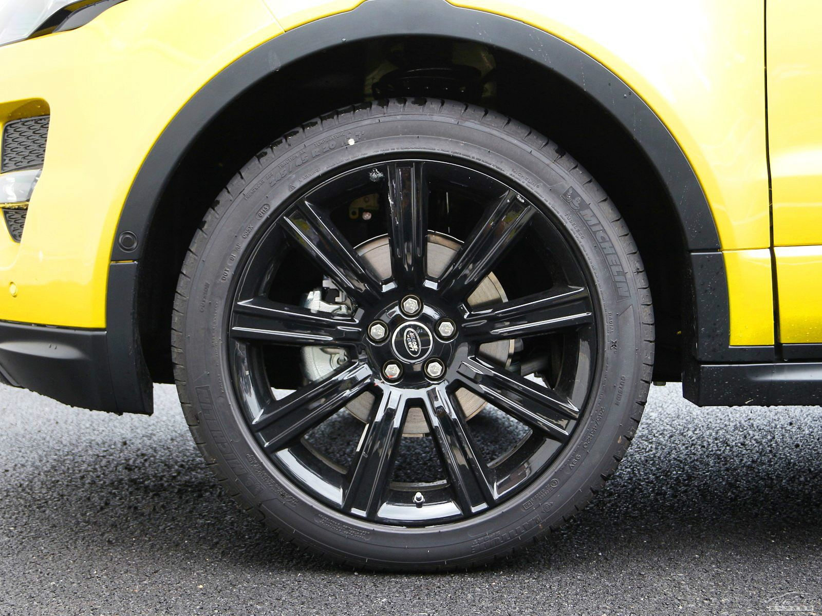 攬勝極光(進(jìn)口)外觀高清大圖