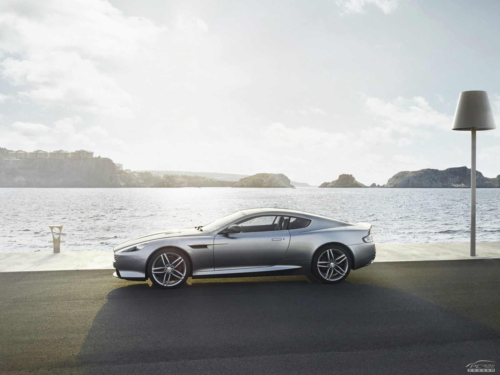 DB9外觀高清大圖