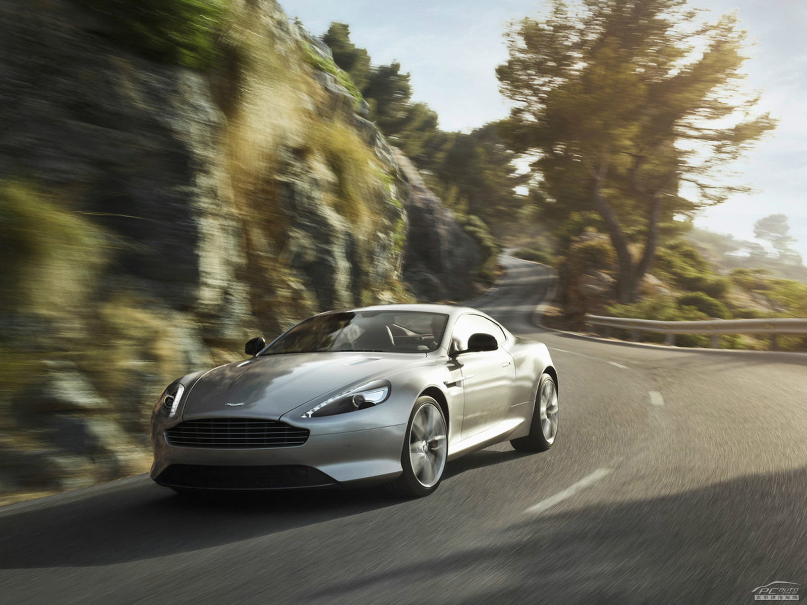 DB9外觀高清大圖