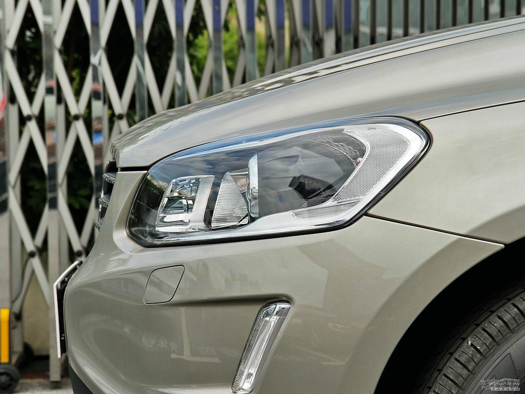 ĺɫ~֠XC60(M(jn))܇^^DƬ