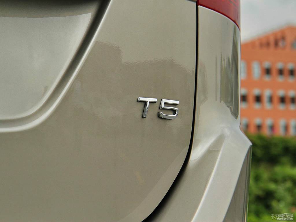 ĺɫ~֠XC60(M(jn))܇(ch)β^DƬ