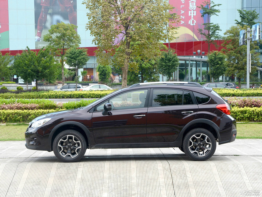 黑曜珍珠黑斯巴魯XV整車外觀外觀圖片