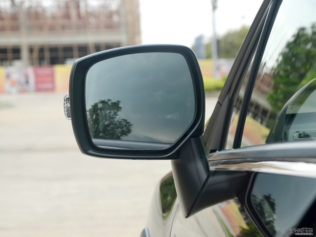 黑曜珍珠黑斯巴魯XV車身外觀圖片