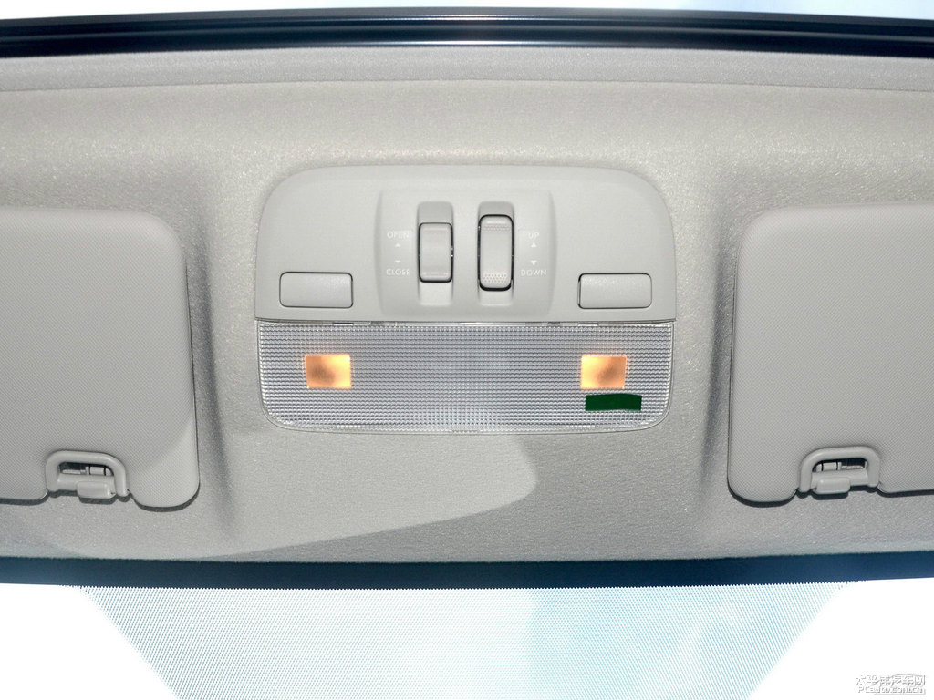 黑曜珍珠黑斯巴魯XV車廂內(nèi)飾圖片
