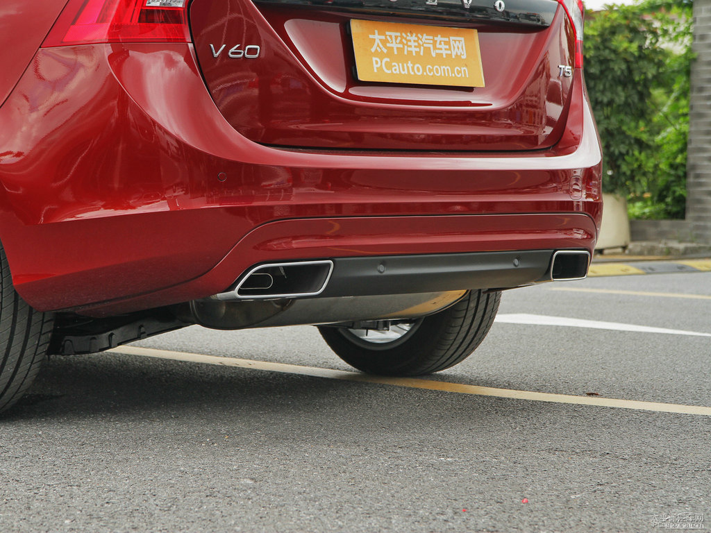 沃爾沃V60車(chē)尾外觀圖片