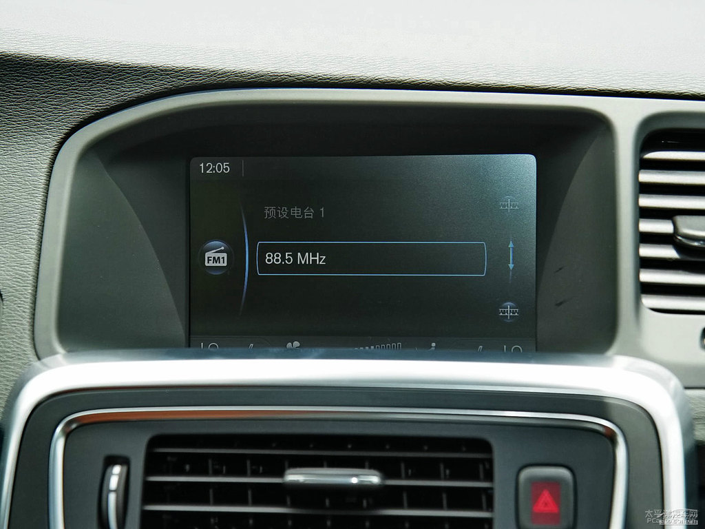 沃爾沃V60中控內(nèi)飾圖片