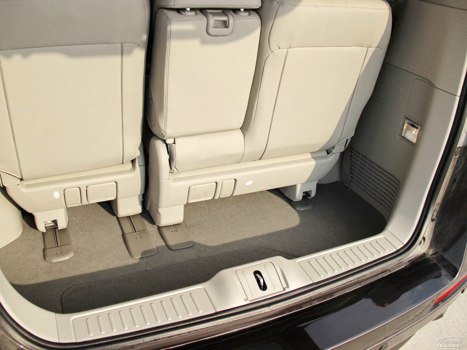 艾力紳空間高清大圖