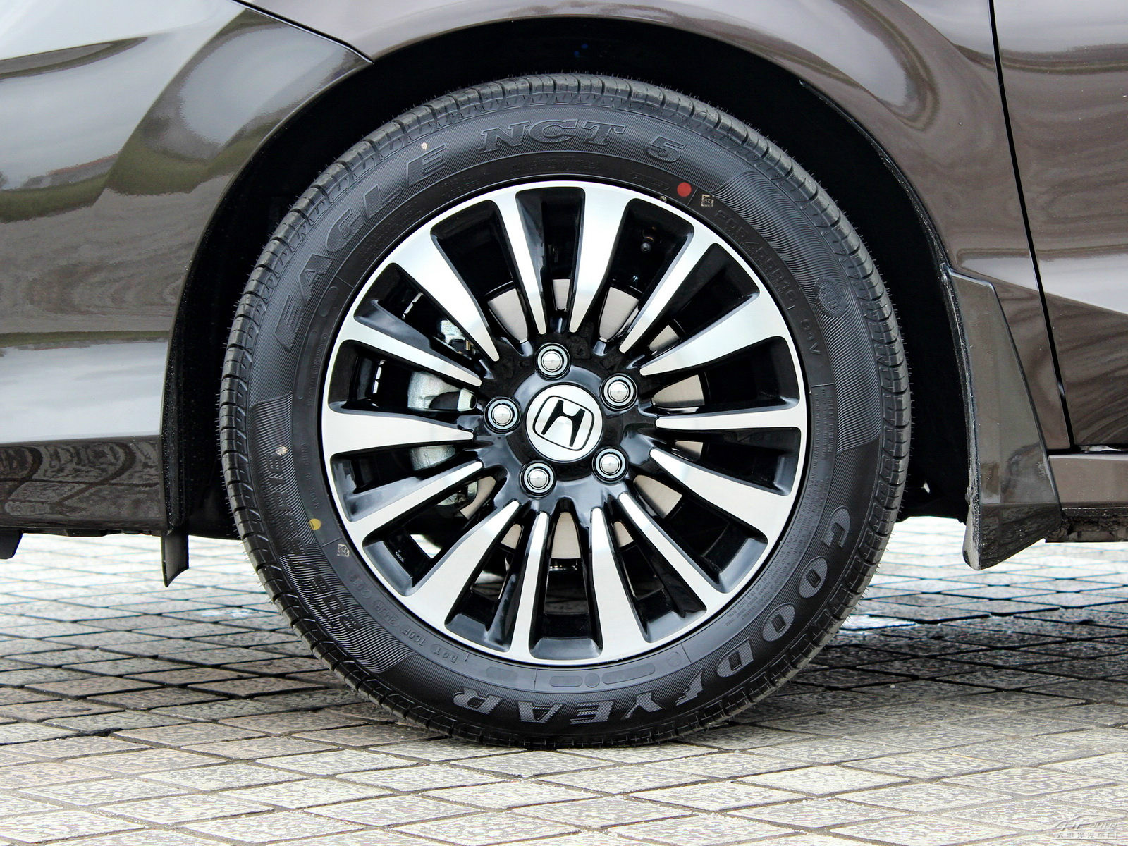 凌派外觀高清大圖