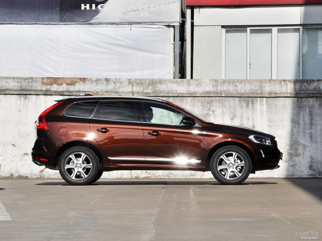 ɫ֠XC60(M)܇^^DƬ