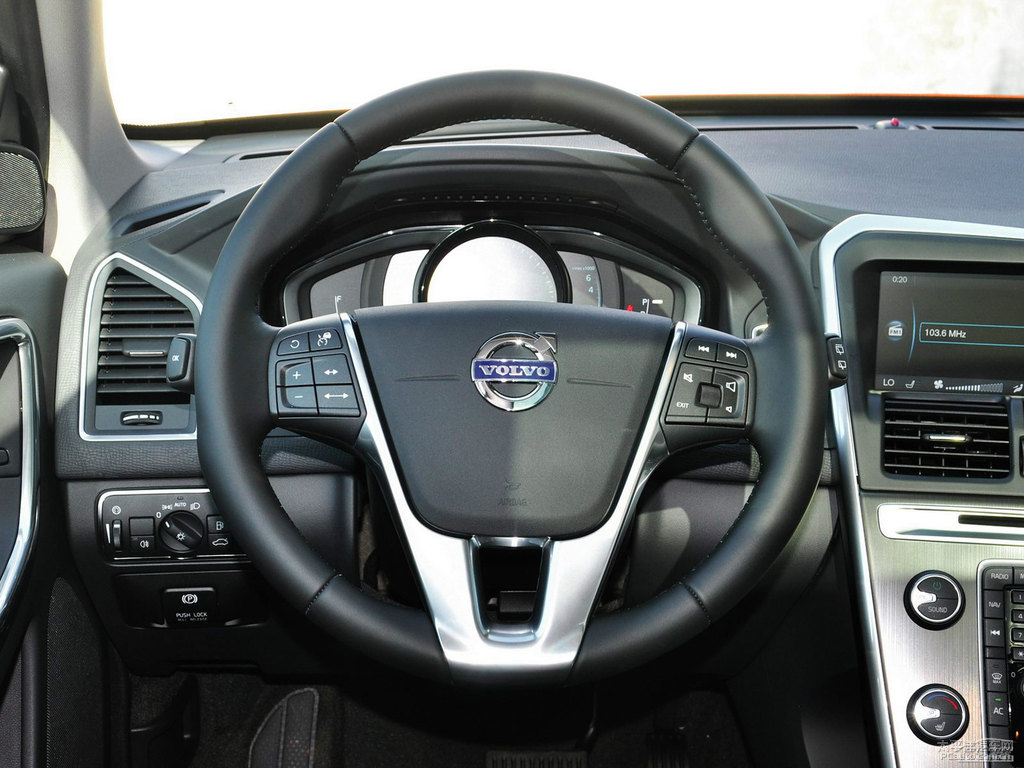 ɫ֠XC60(M)п؃DƬ