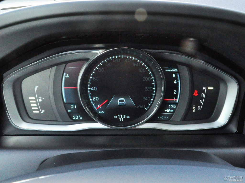 ɫ֠XC60(M)п؃(ni)DƬ