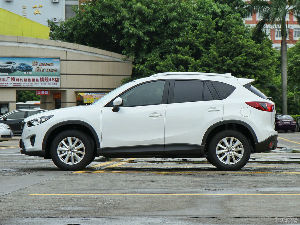 珠光白馬自達(dá)CX-5整車外觀外觀圖片