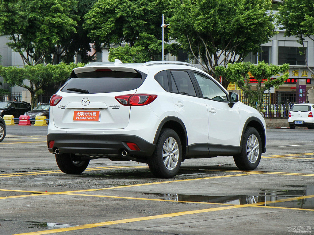 珠光白馬自達(dá)CX-5整車外觀外觀圖片
